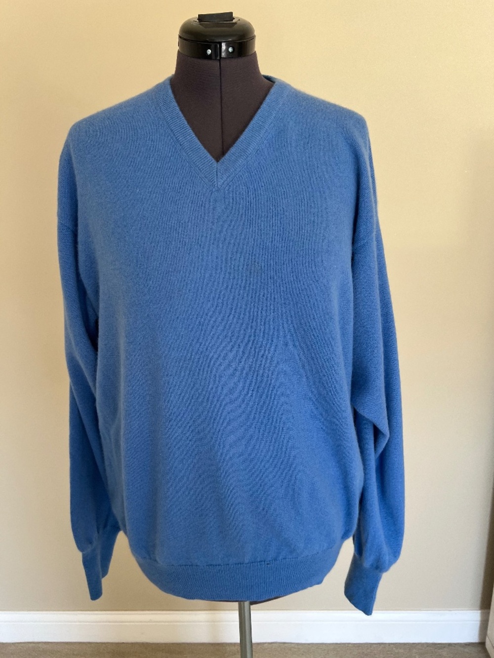 Forte Men's 100% Cashmere Men's Size XL Blue Pullover V-Neck